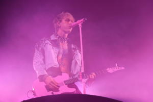 Machine Gun Kelly at the Mohegan Sun Arena on October 31, 2021