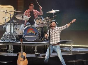 Dierks Bentley at the Xfinity Center in Mansfield, Massachusetts