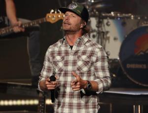 Dierks Bentley at the Xfinity Center in Mansfield, Massachusetts